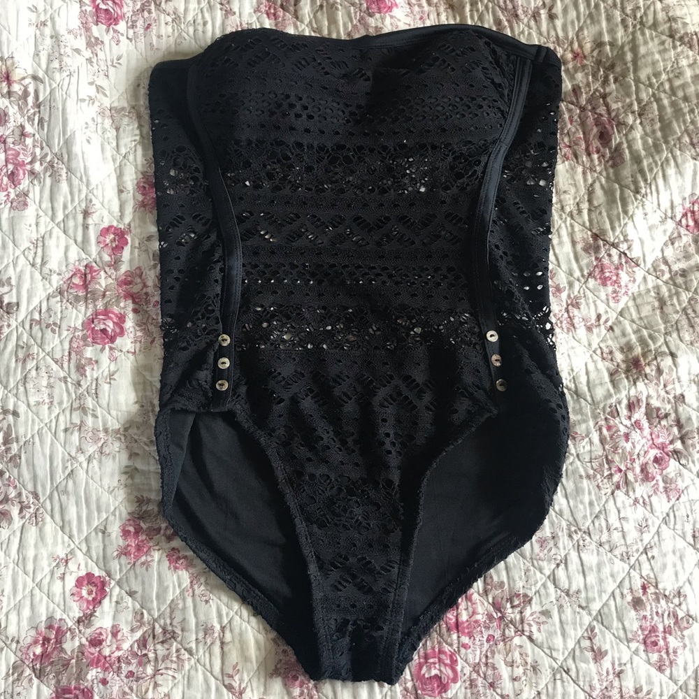 One piece swimsuit